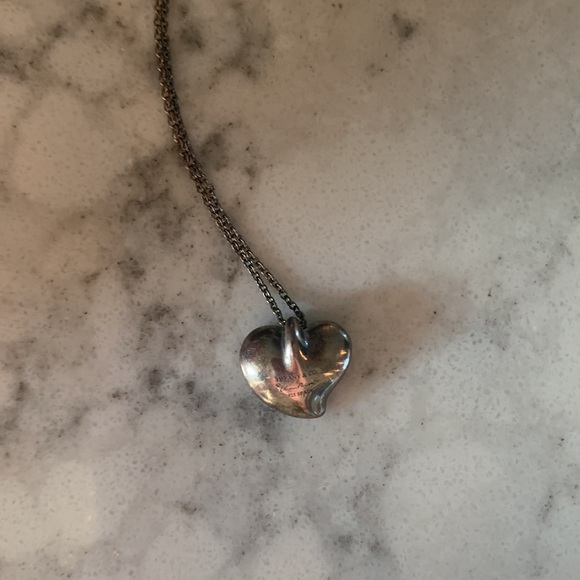 Irregular shaped heart necklace reversible silver - Picture 9 of 12